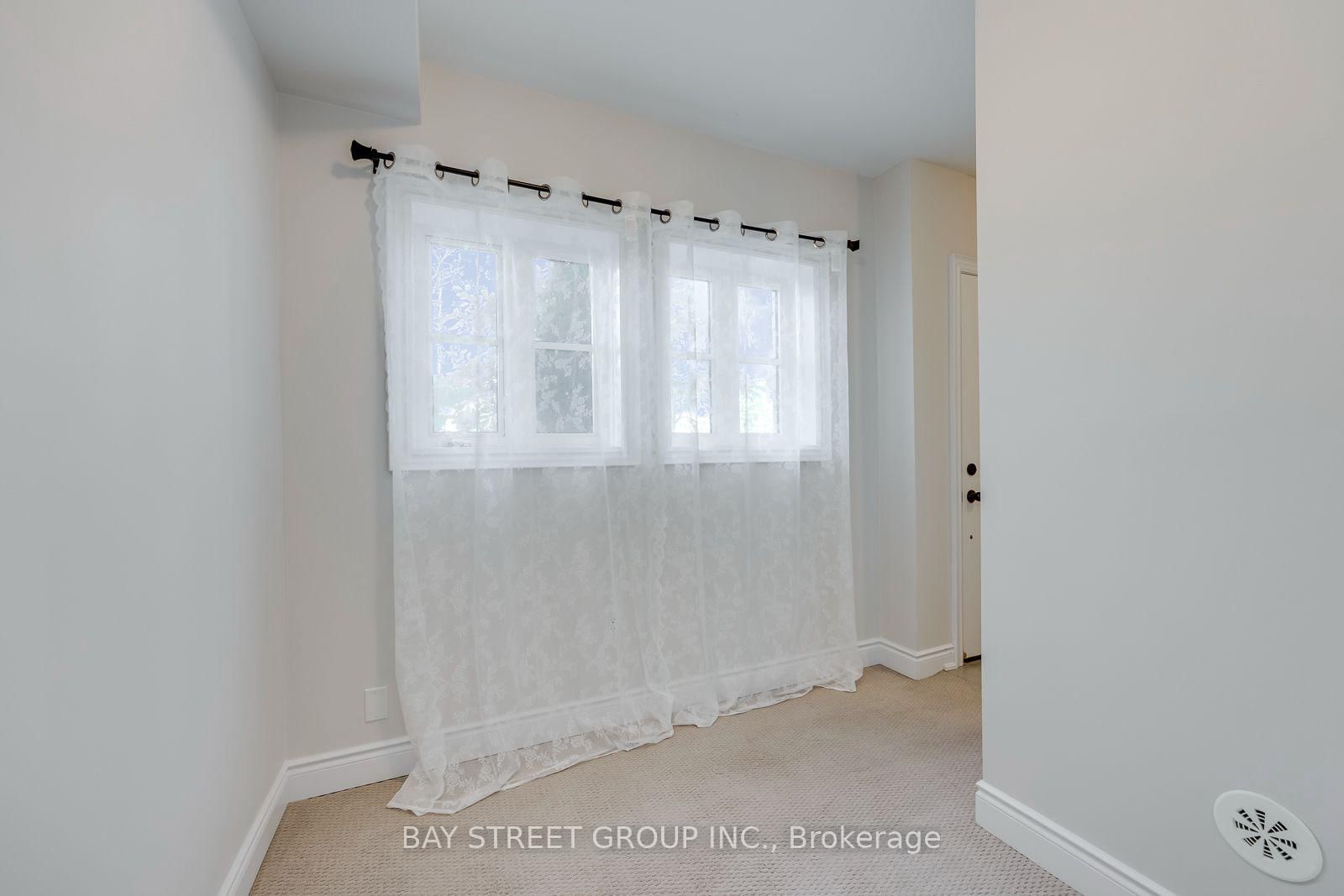 2172 Trafalgar Road • ##21 • Oakville, ON photo 5