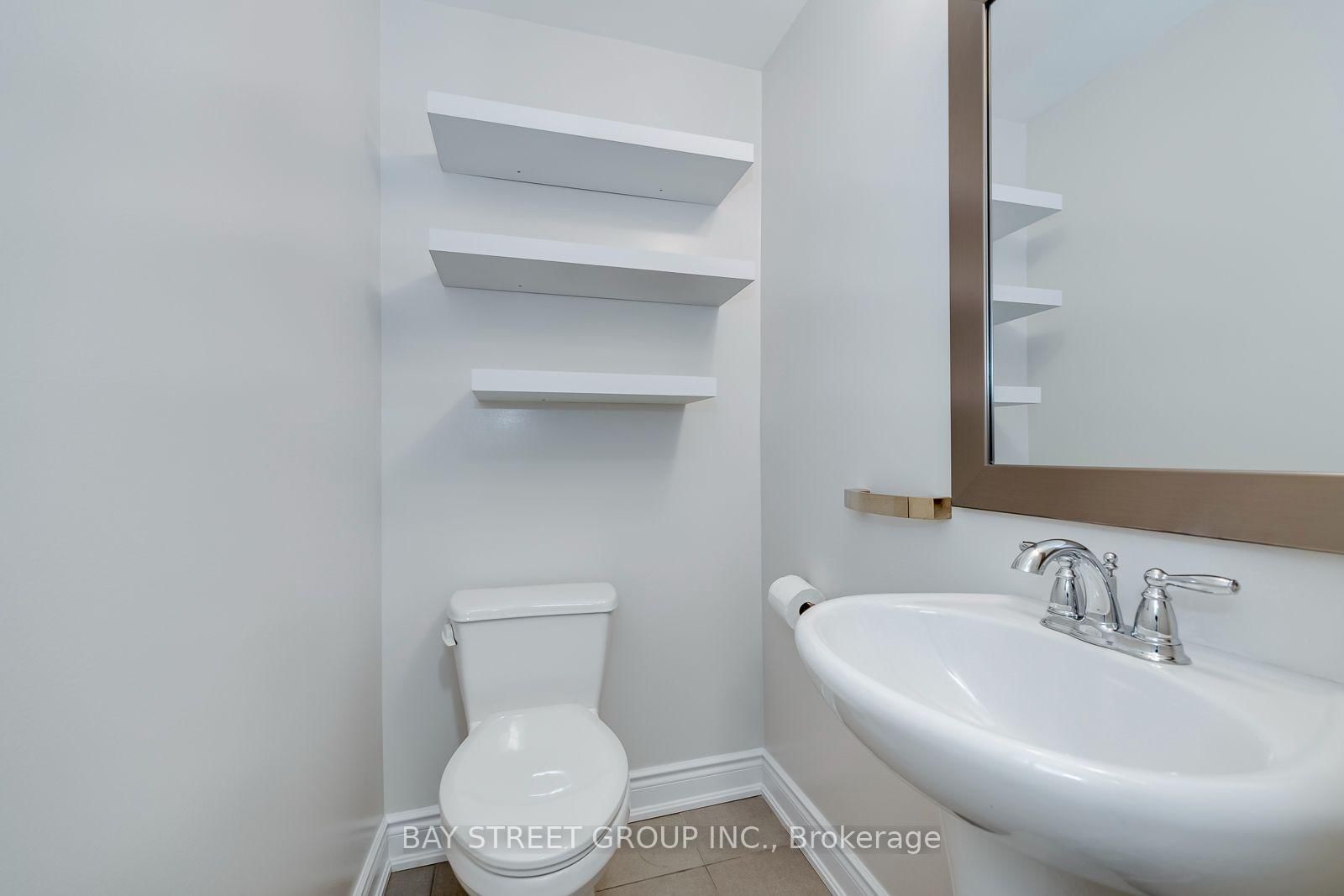 2172 Trafalgar Road • ##21 • Oakville, ON photo 6