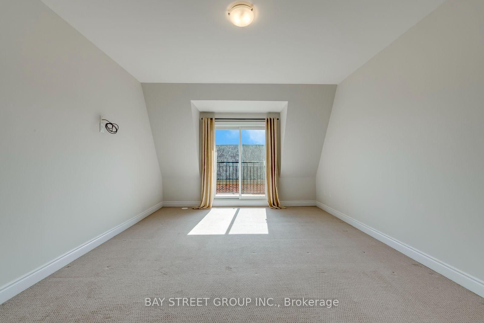 2172 Trafalgar Road • ##21 • Oakville, ON photo 9