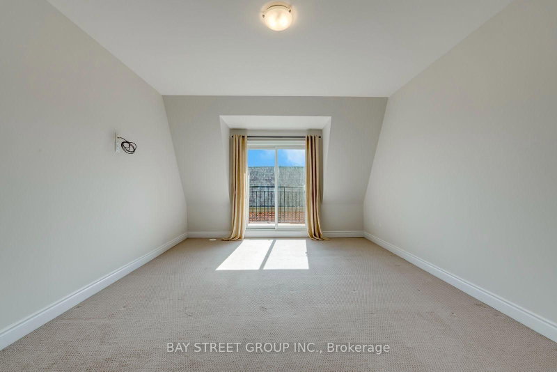 2172 Trafalgar Oakville,ON L6H 0N3 — Photo 9
