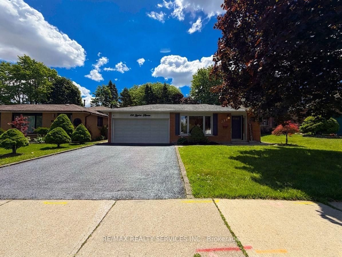 238 Laurier Avenue • Milton, ON photo 2
