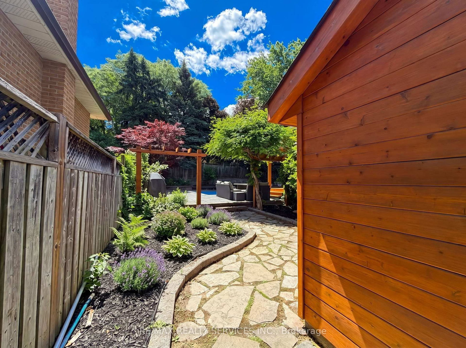 238 Laurier Avenue • Milton, ON photo 25