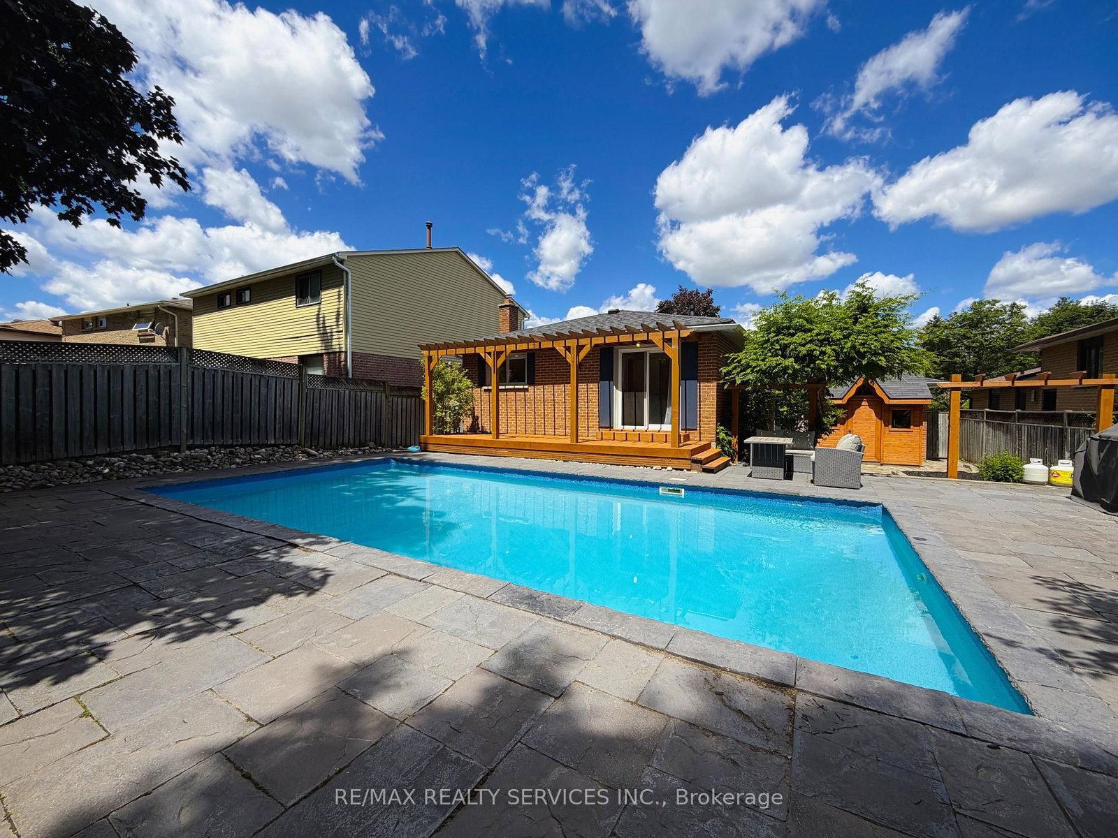 238 Laurier Avenue • Milton, ON photo 30