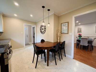 238 Laurier Avenue • Milton, ON photo 4