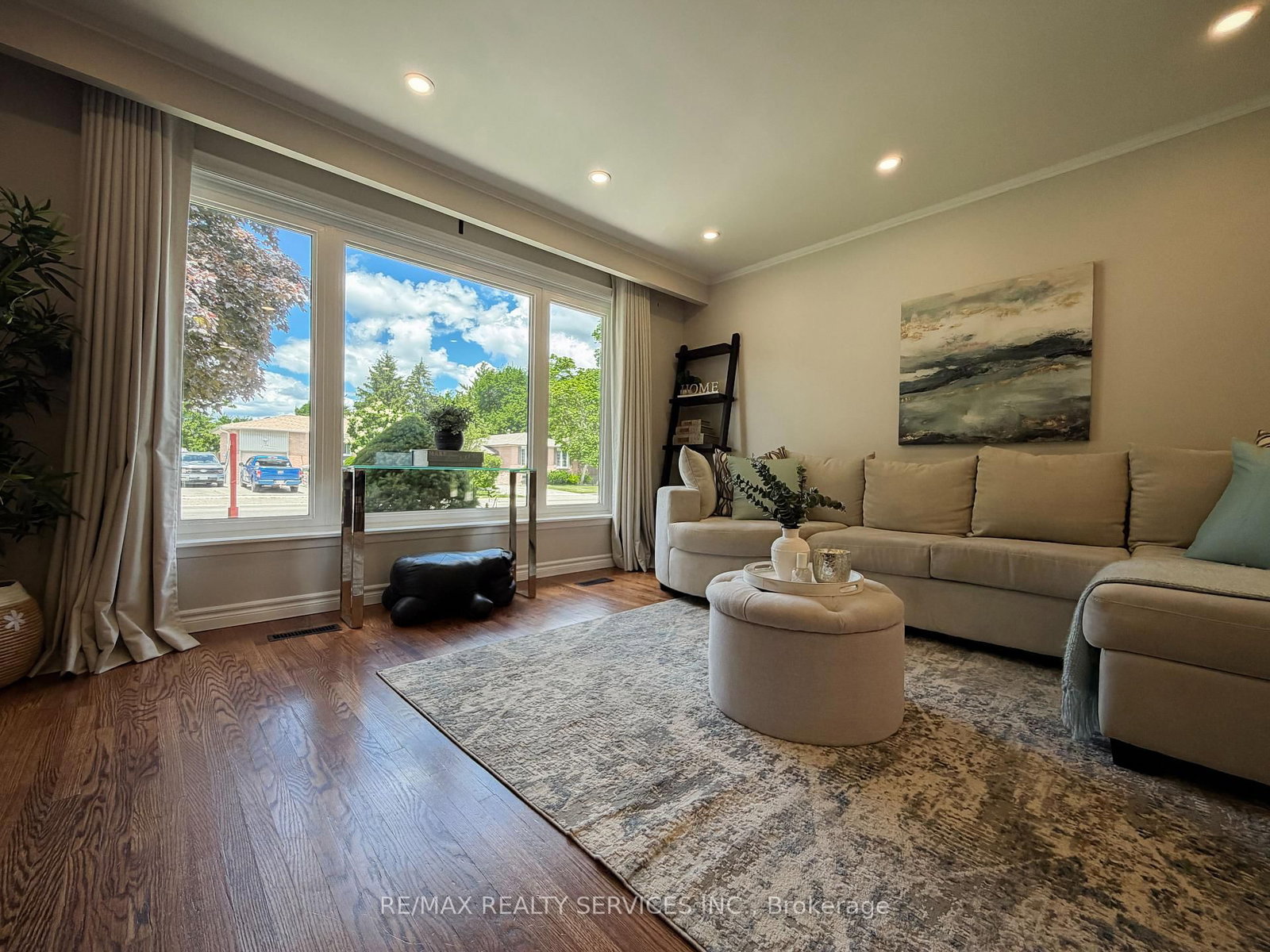 238 Laurier Avenue • Milton, ON photo 7