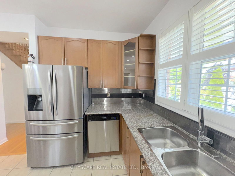 24 Eastway Brampton,ON L6S 0A4 — Photo 14