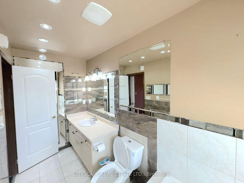 24 Eastway Brampton,ON L6S 0A4 — Photo 25