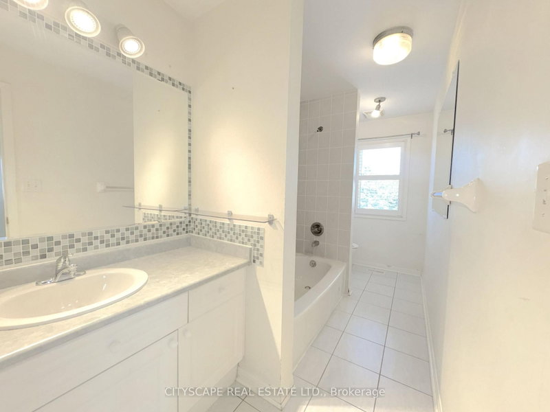 24 Eastway Brampton,ON L6S 0A4 — Photo 34