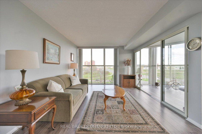 600 Rexdale Blvd photo 5