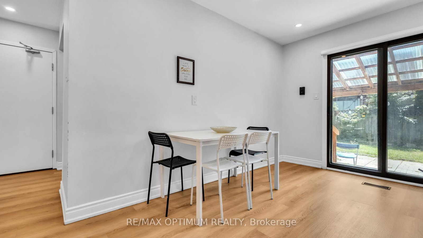 362 Kingsbridge Garden Mississauga,ON L5R 1K8 — Photo 17