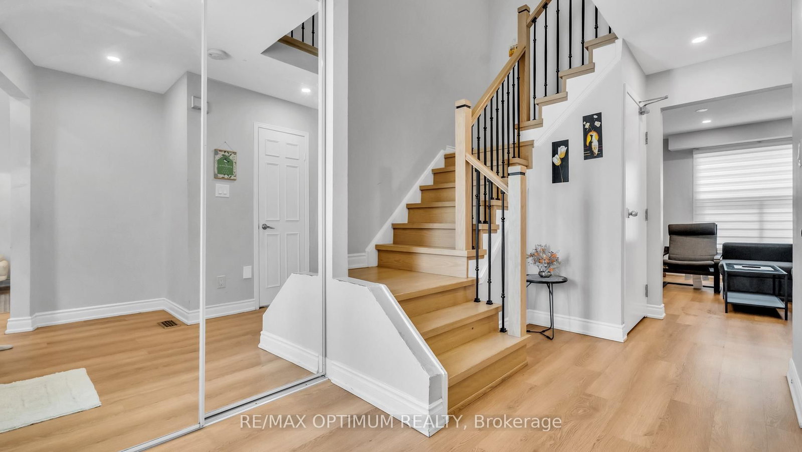 362 Kingsbridge Garden Mississauga,ON L5R 1K8 — Photo 18