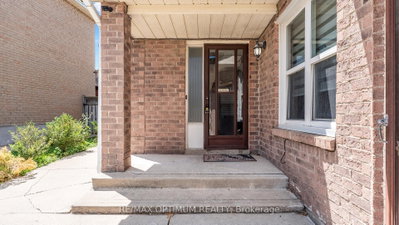 362 Kingsbridge Garden Mississauga,ON L5R 1K8 — Photo 3