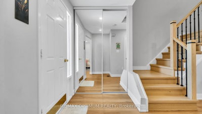 362 Kingsbridge Garden Mississauga,ON L5R 1K8 — Photo 4
