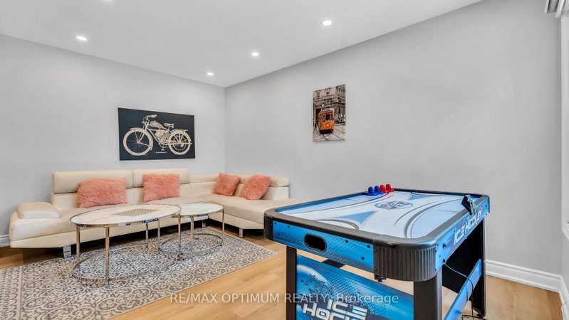 362 Kingsbridge Garden Mississauga,ON L5R 1K8 — Photo 6