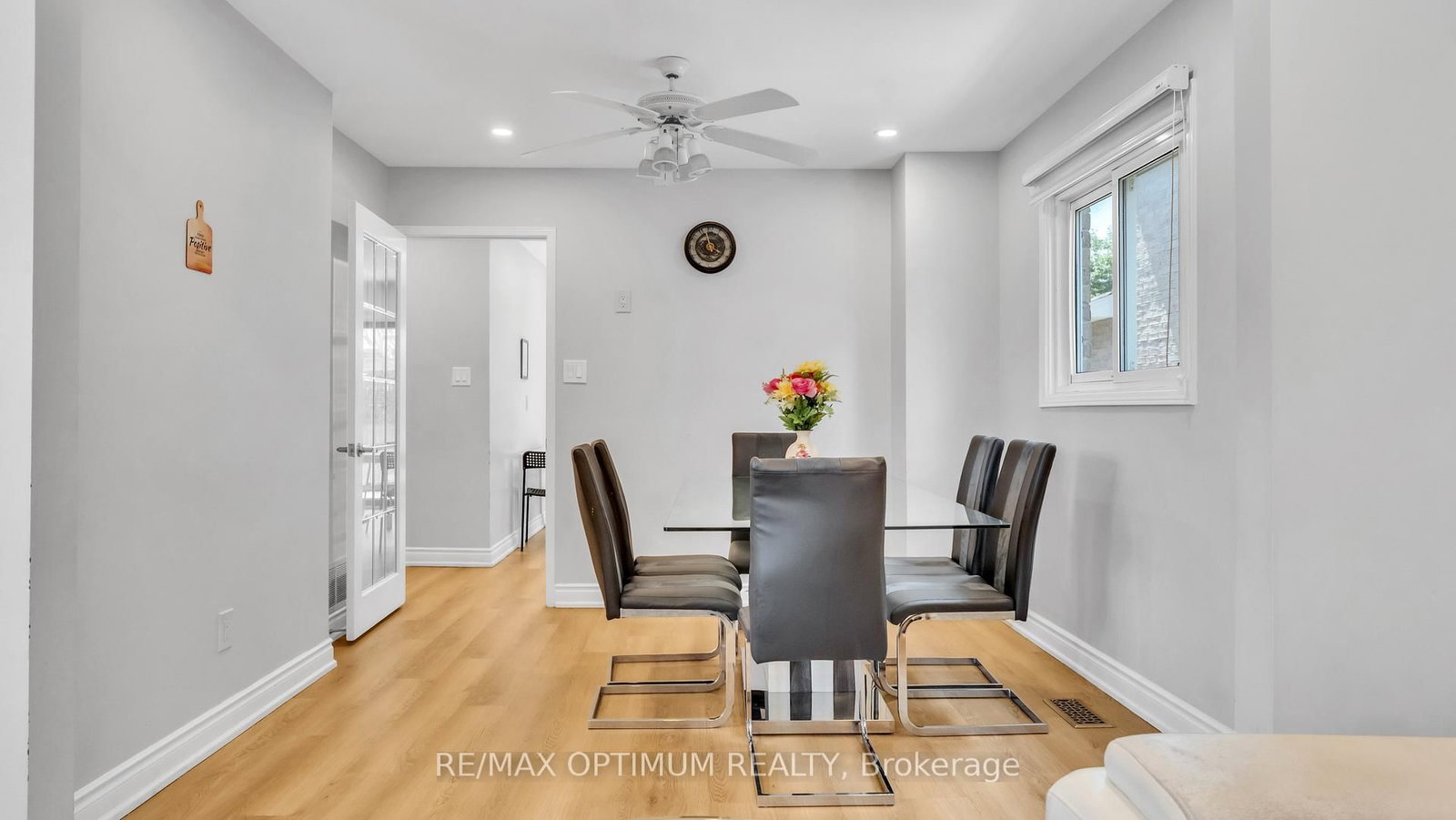 362 Kingsbridge Garden Mississauga,ON L5R 1K8 — Photo 8