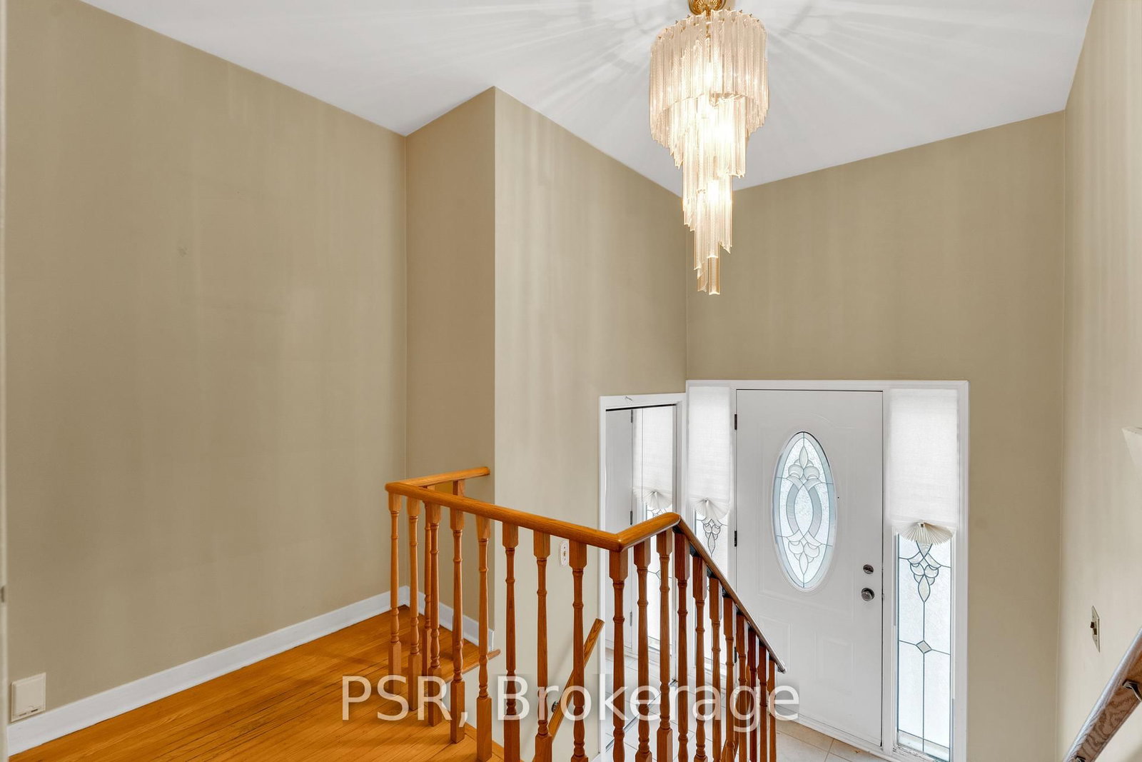 60 Bamford Crescent • Toronto, ON photo 8