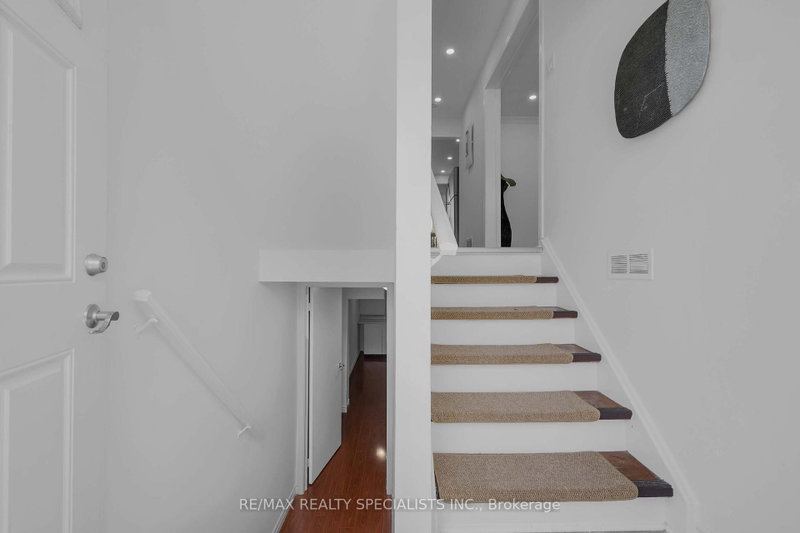11 - 3525 Brandon Gate Drive