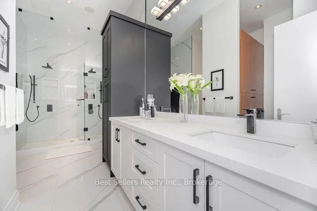 1595 Calverton Court • Mississauga, ON photo 18
