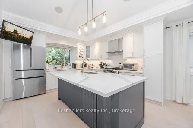 1595 Calverton Court • Mississauga, ON photo 5