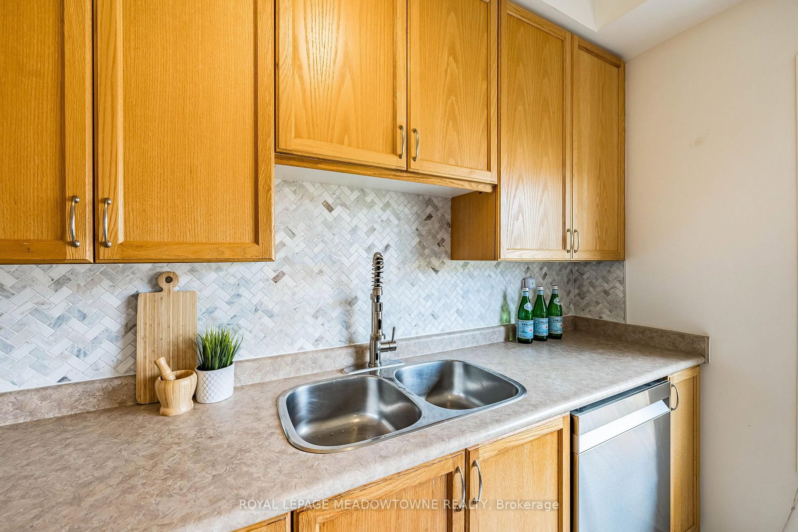 6577 Jazzy Mews • Mississauga, ON photo 15
