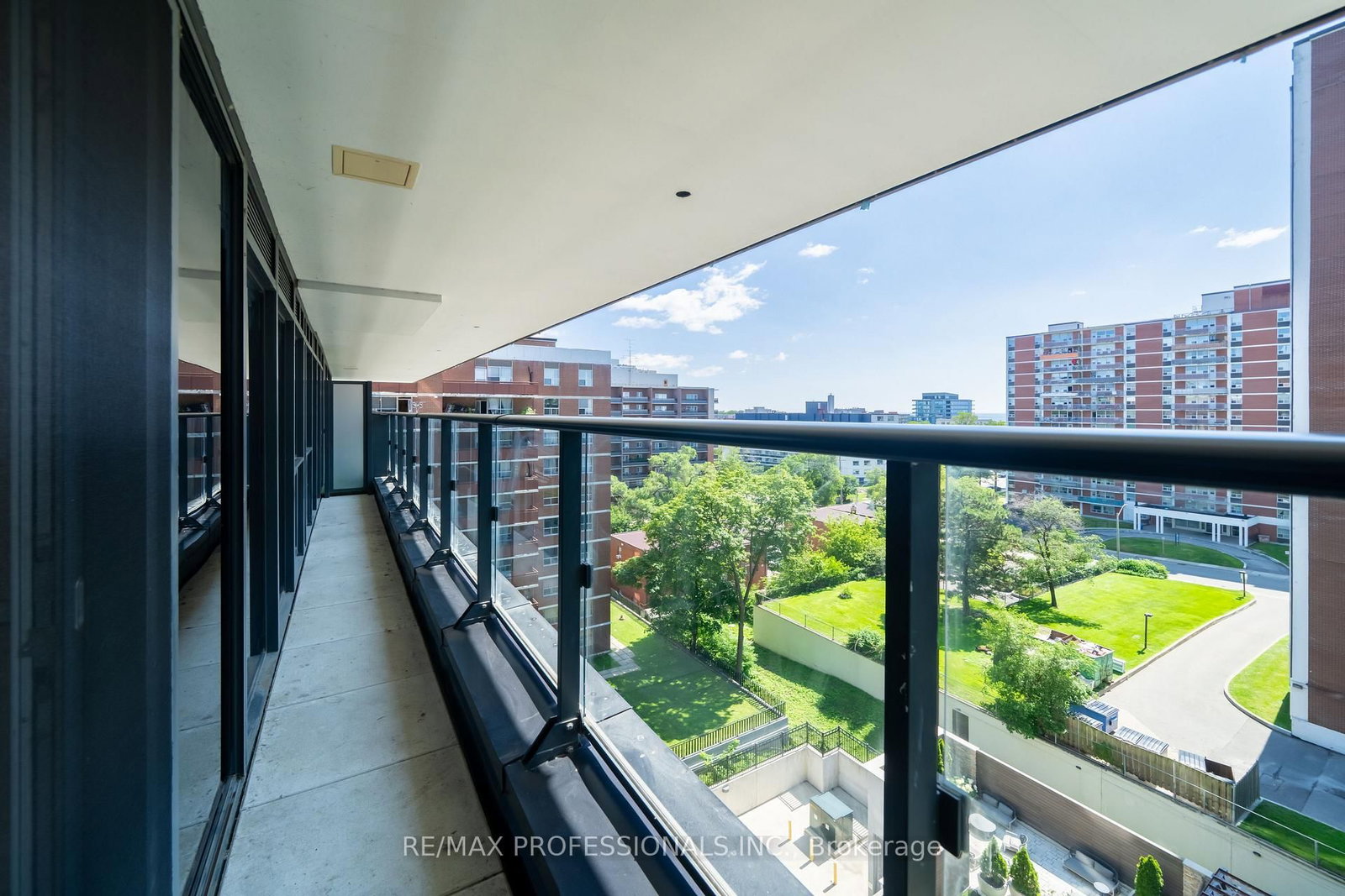 21 Park Street E • #816 • Mississauga, ON photo 19