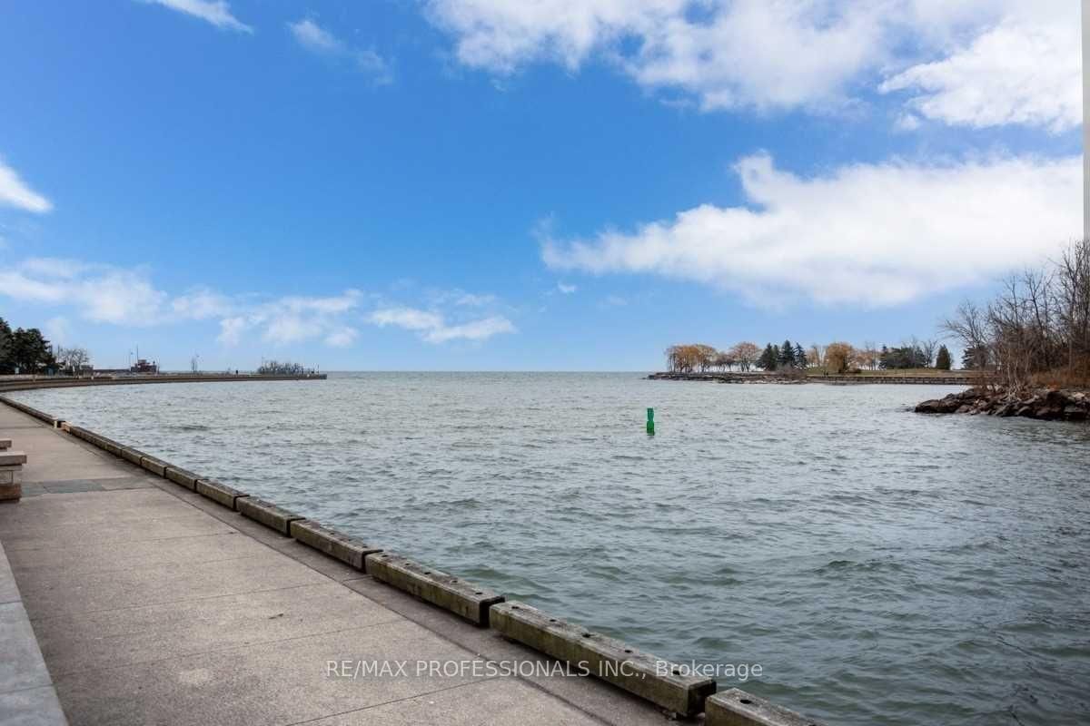 21 Park Street E • #816 • Mississauga, ON photo 38