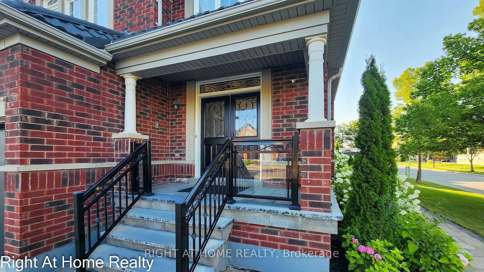 22 Bluffmeadow Street • Brampton, ON photo 4