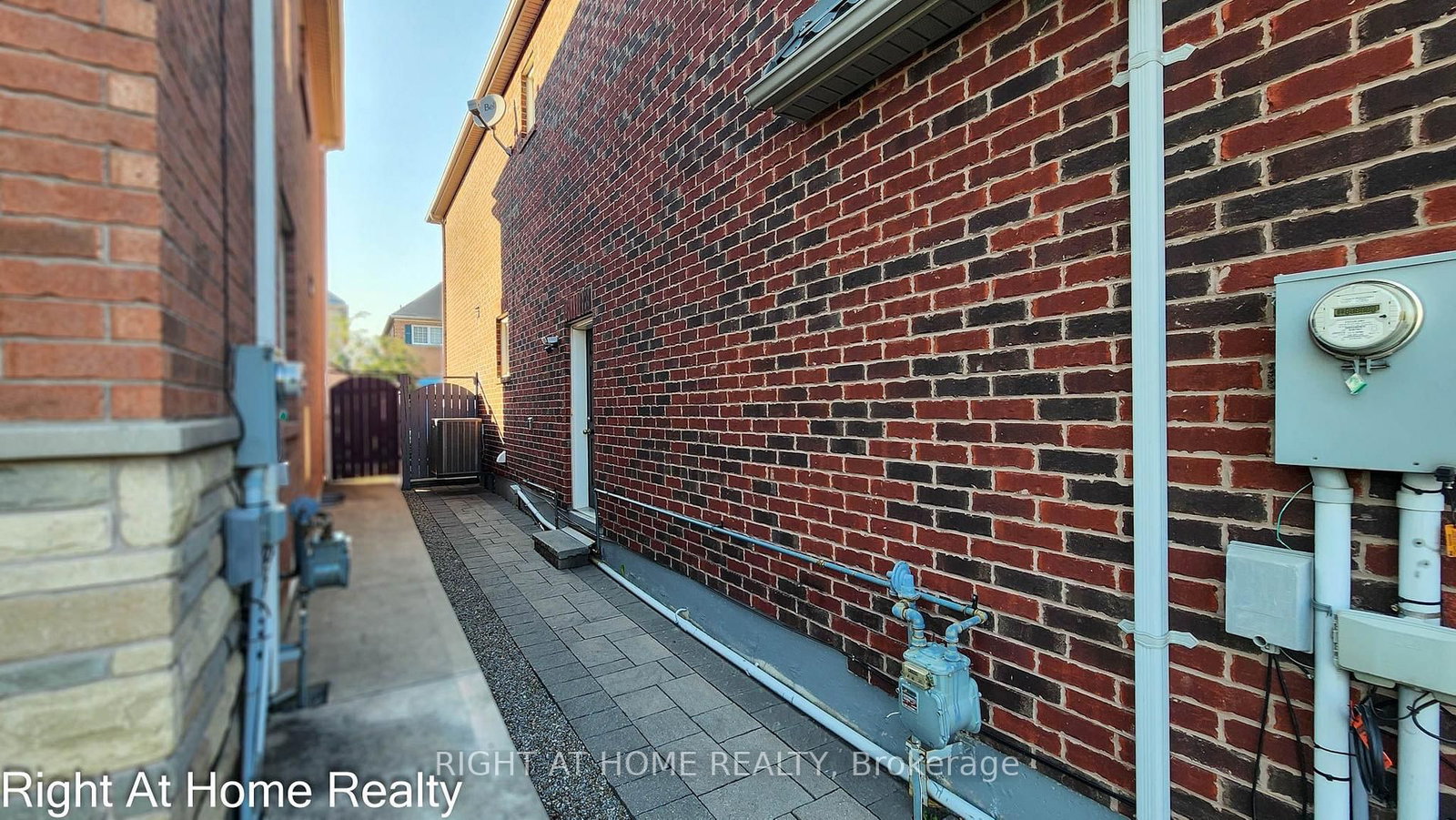 22 Bluffmeadow Street • Brampton, ON photo 46