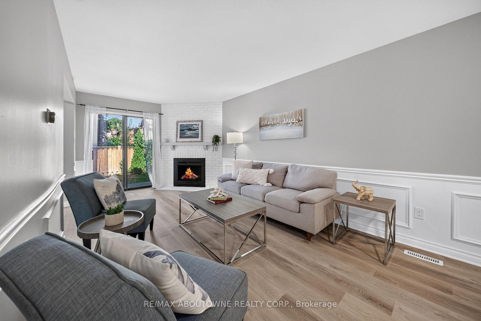 4353 Sawmill Valley Drive • Mississauga, ON photo 12
