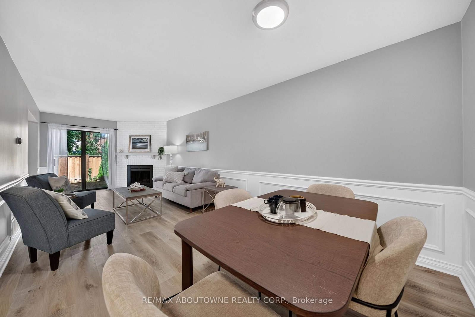4353 Sawmill Valley Drive • Mississauga, ON photo 18