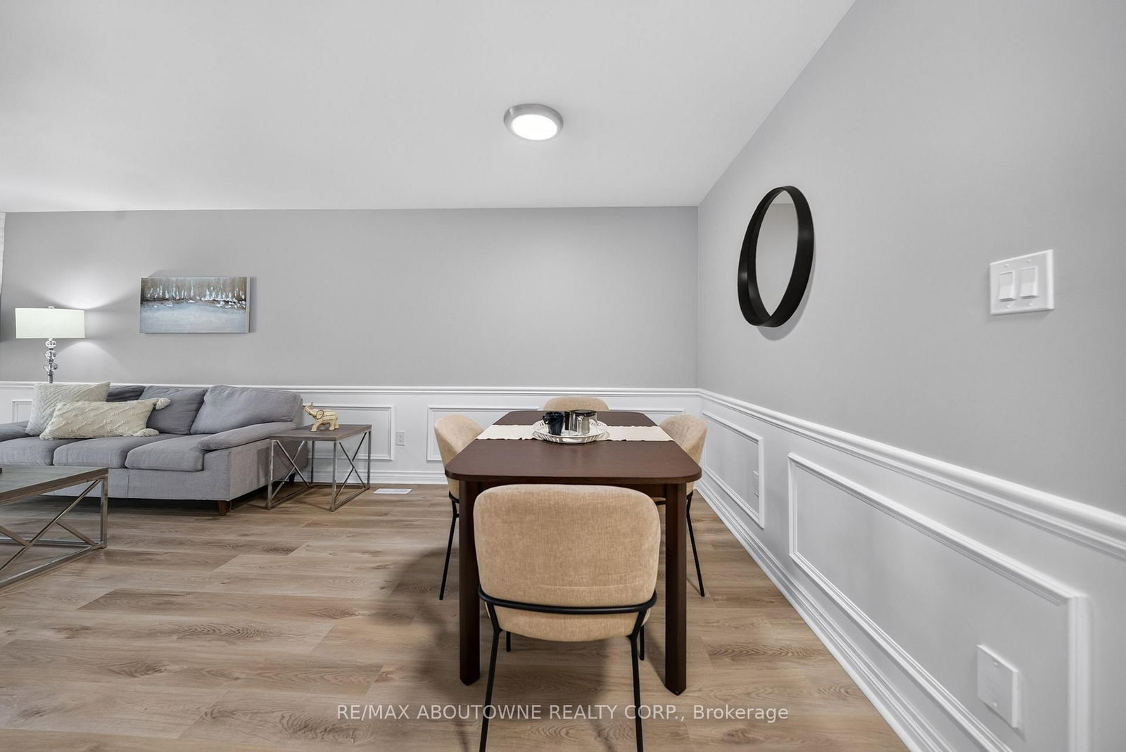 4353 Sawmill Valley Drive • Mississauga, ON photo 19
