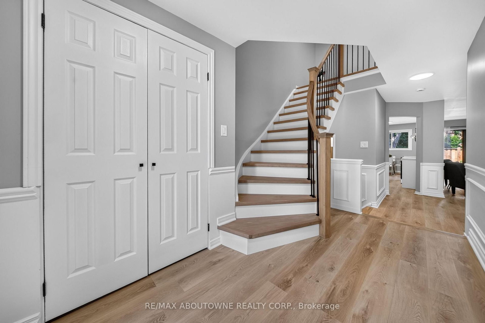 4353 Sawmill Valley Drive • Mississauga, ON photo 27