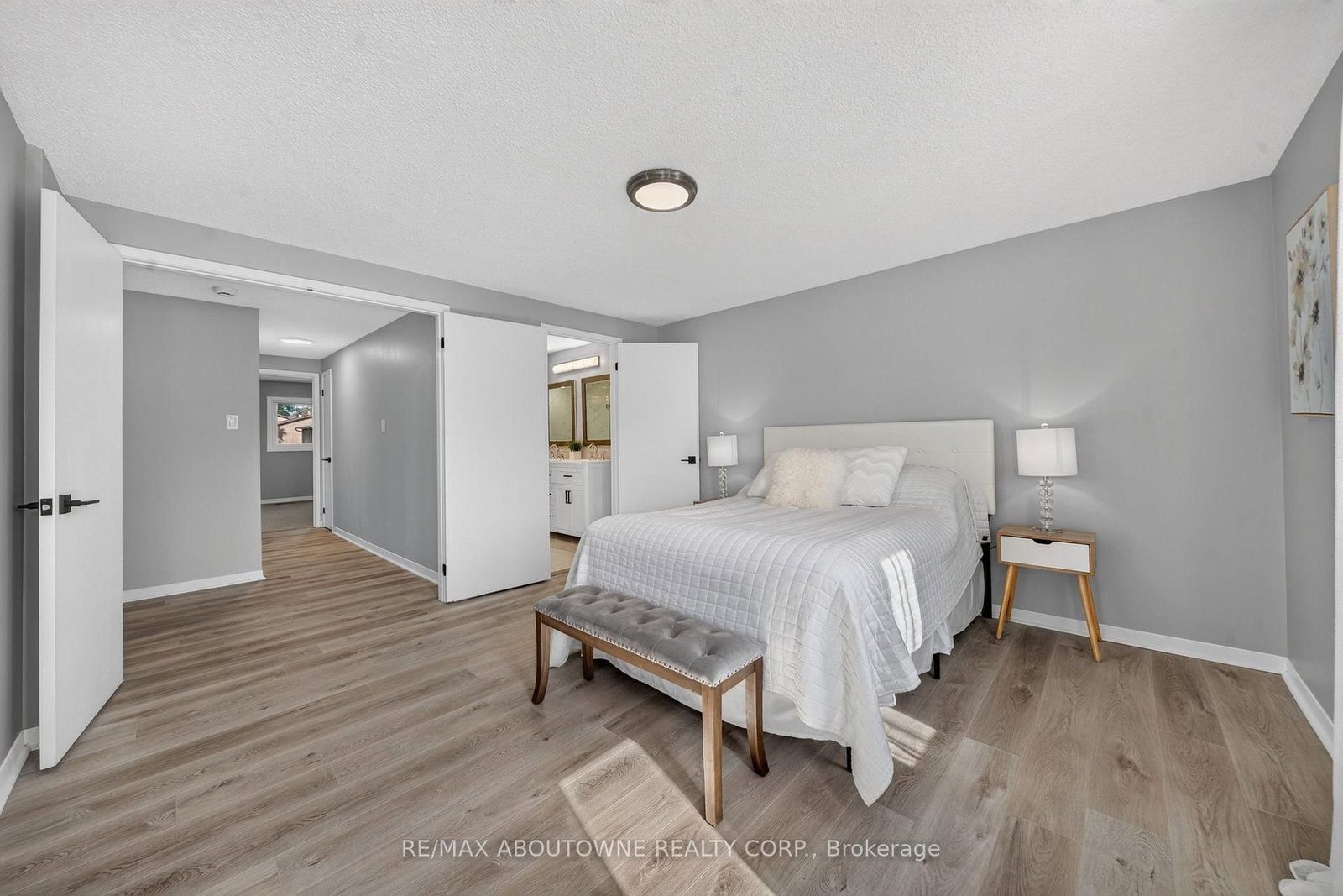 4353 Sawmill Valley Drive • Mississauga, ON photo 31