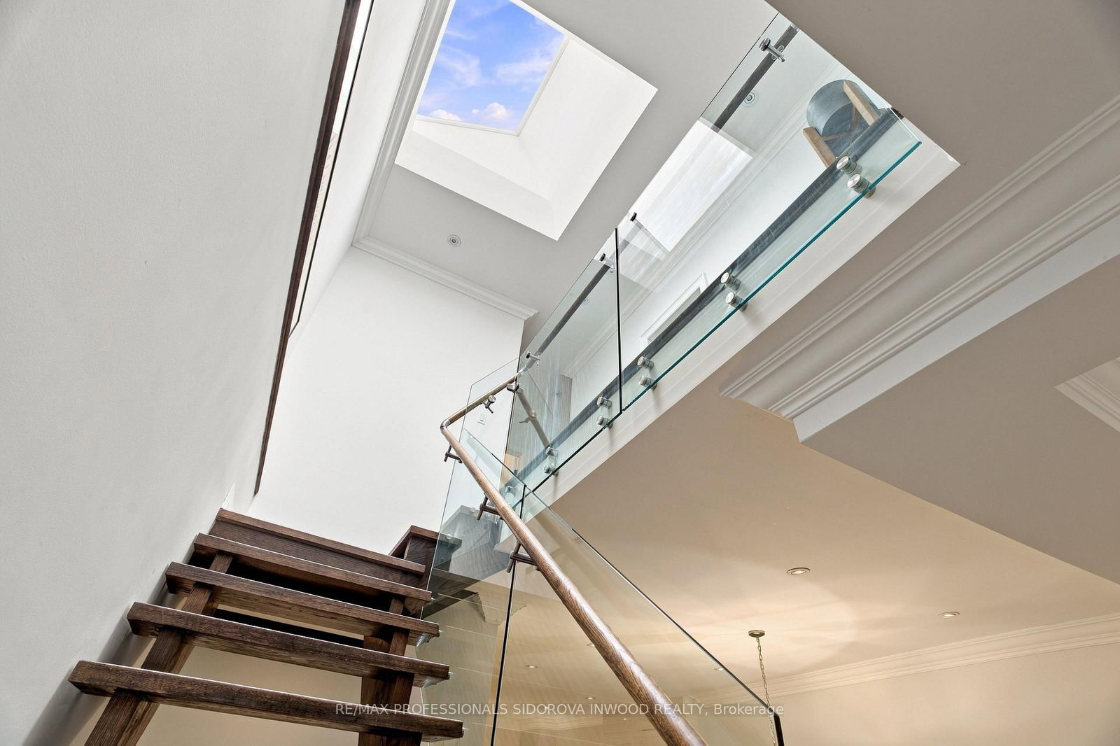 185 Windermere Avenue • Toronto, ON photo 15