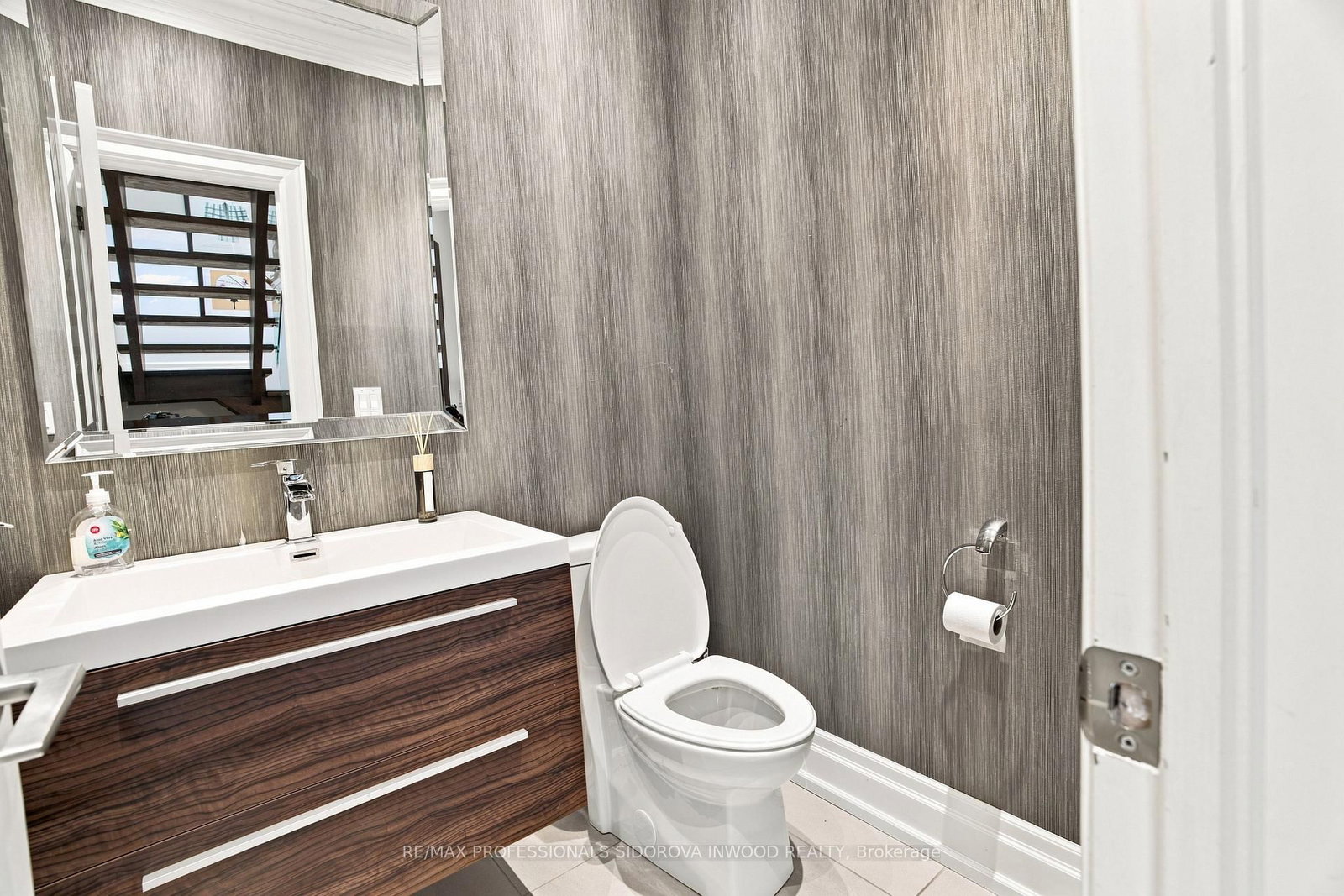 185 Windermere Avenue • Toronto, ON photo 32