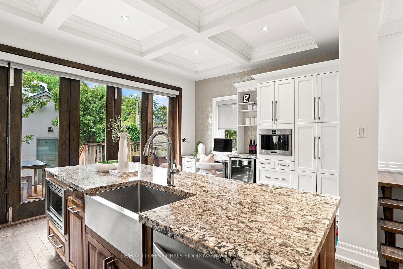 185 Windermere Avenue • Toronto, ON photo 9