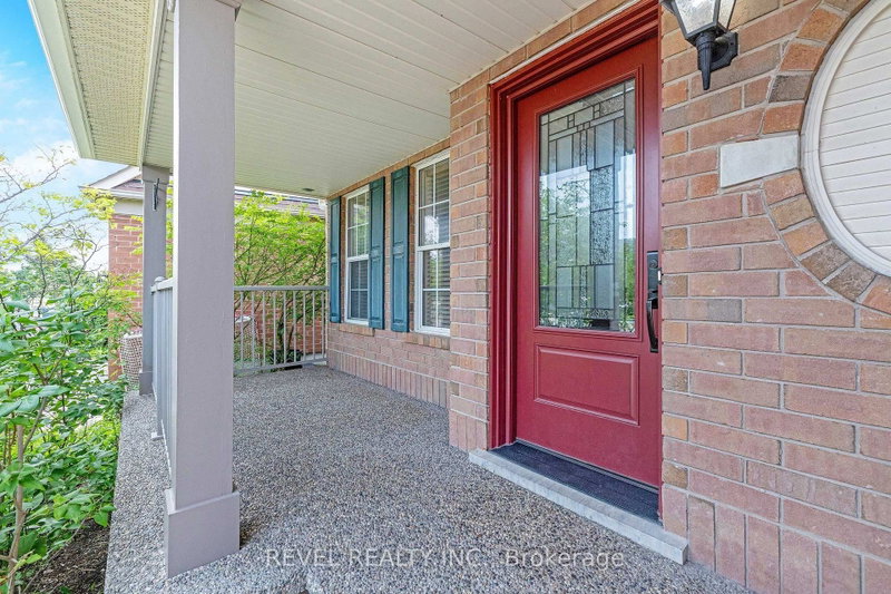 1518 Croft Ave N photo 4