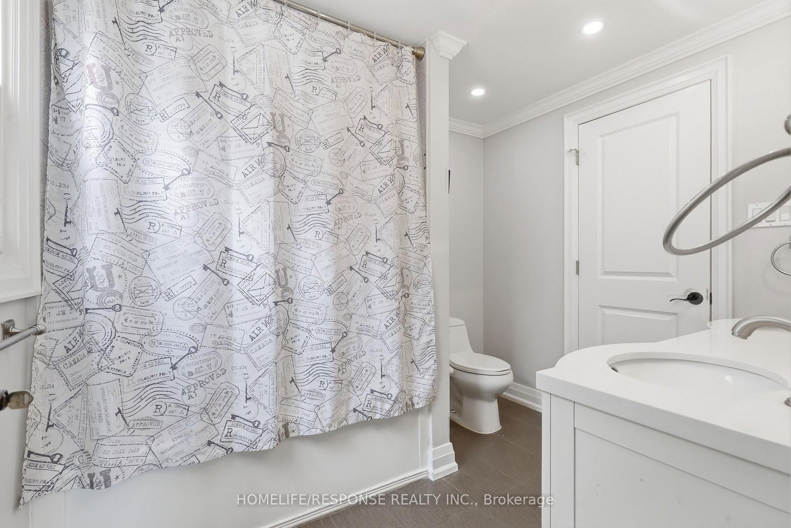 680 SWEETWATER Place • Mississauga, ON photo 18