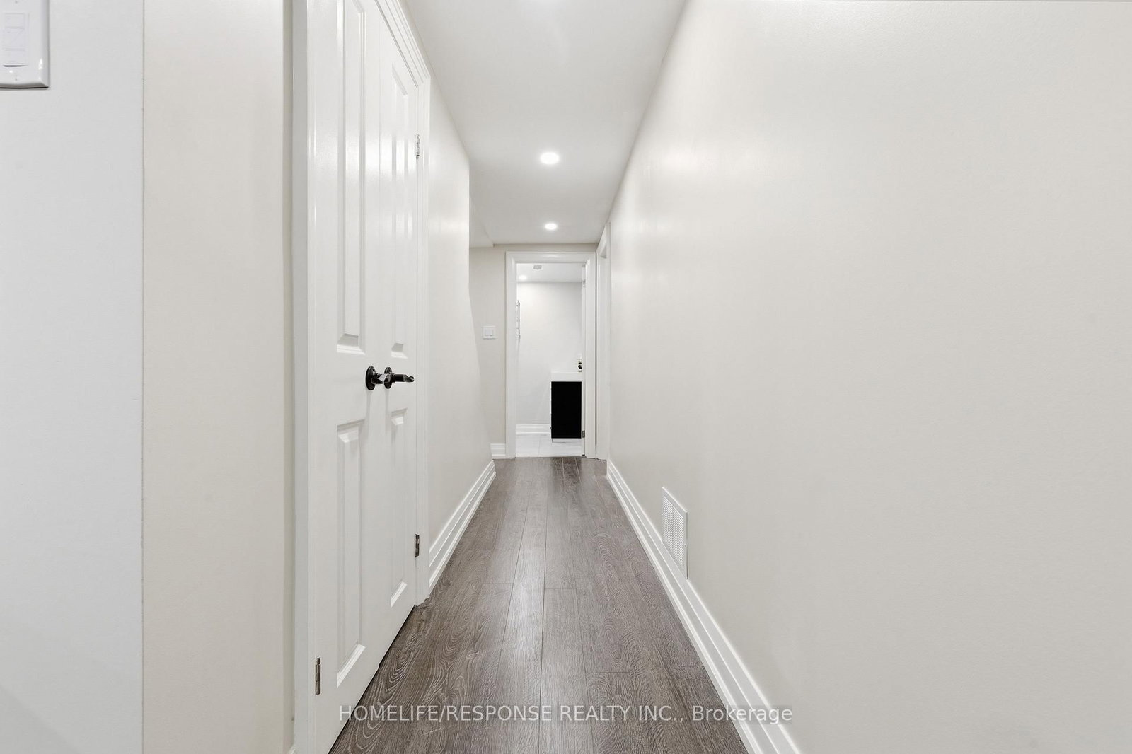 680 SWEETWATER Place • Mississauga, ON photo 25