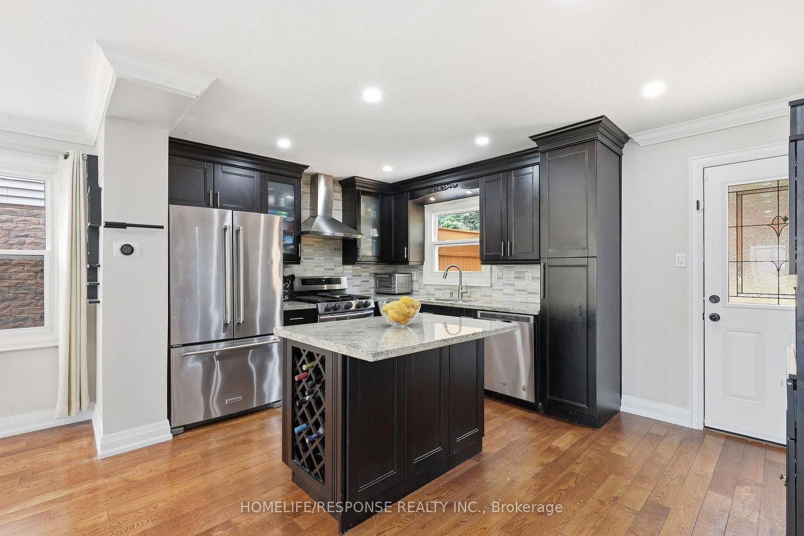 680 SWEETWATER Place • Mississauga, ON photo 5