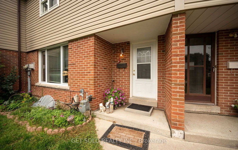 5 - 5 Kingham Road