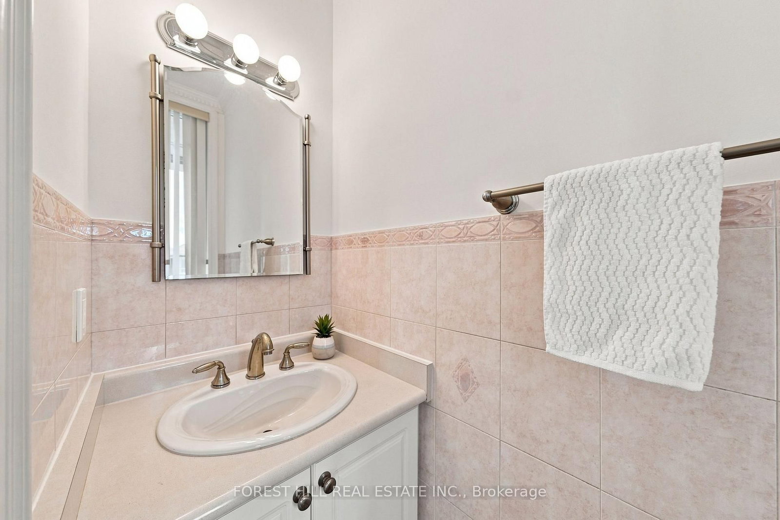 1006 Briar Hill Avenue • Toronto, ON photo 18