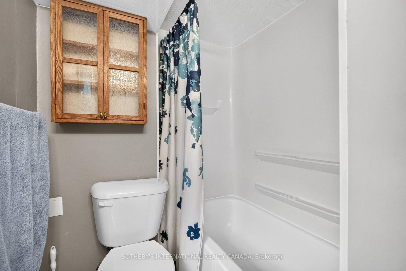1375 Caroline Street • Burlington, ON photo 15