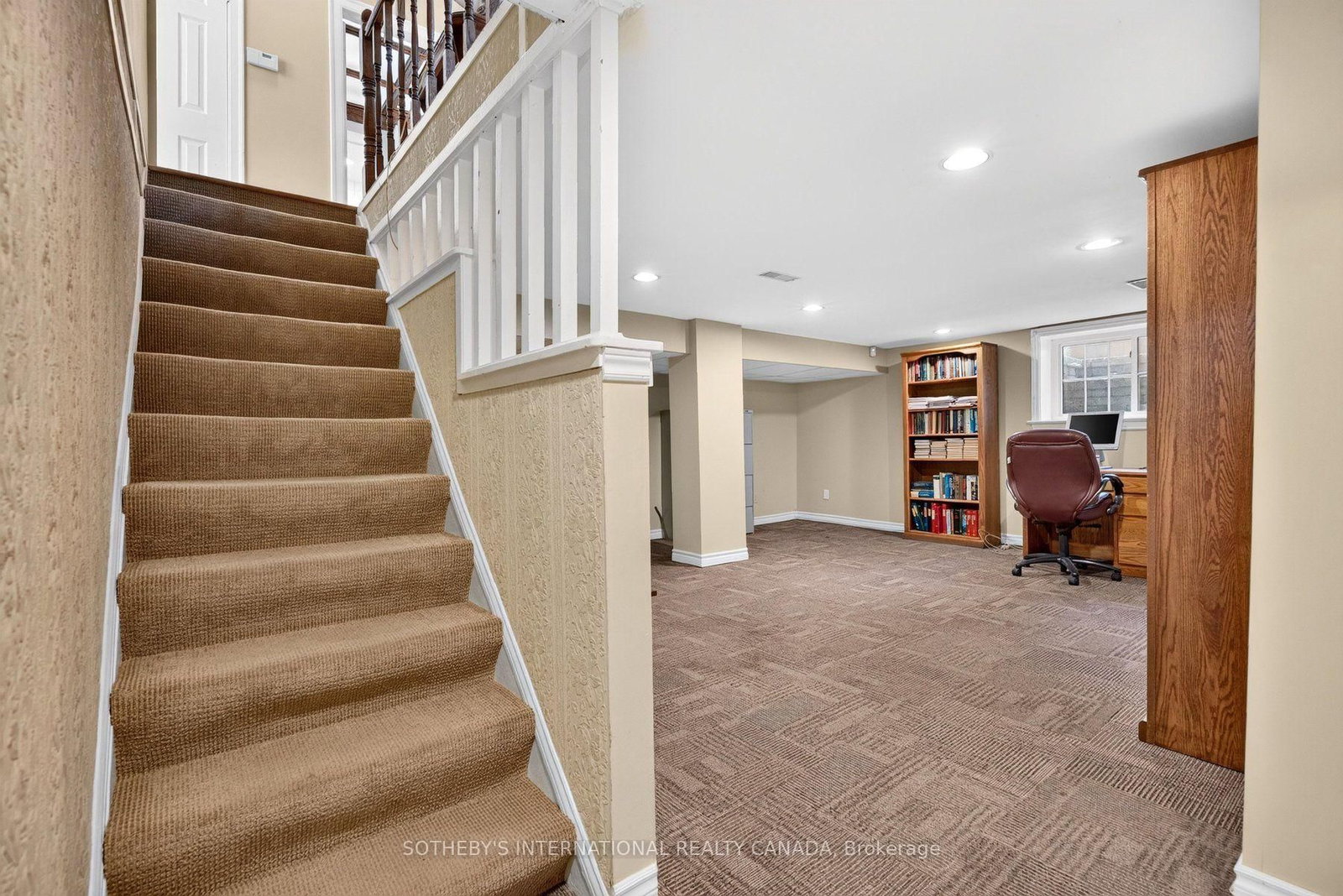 1375 Caroline Street • Burlington, ON photo 18