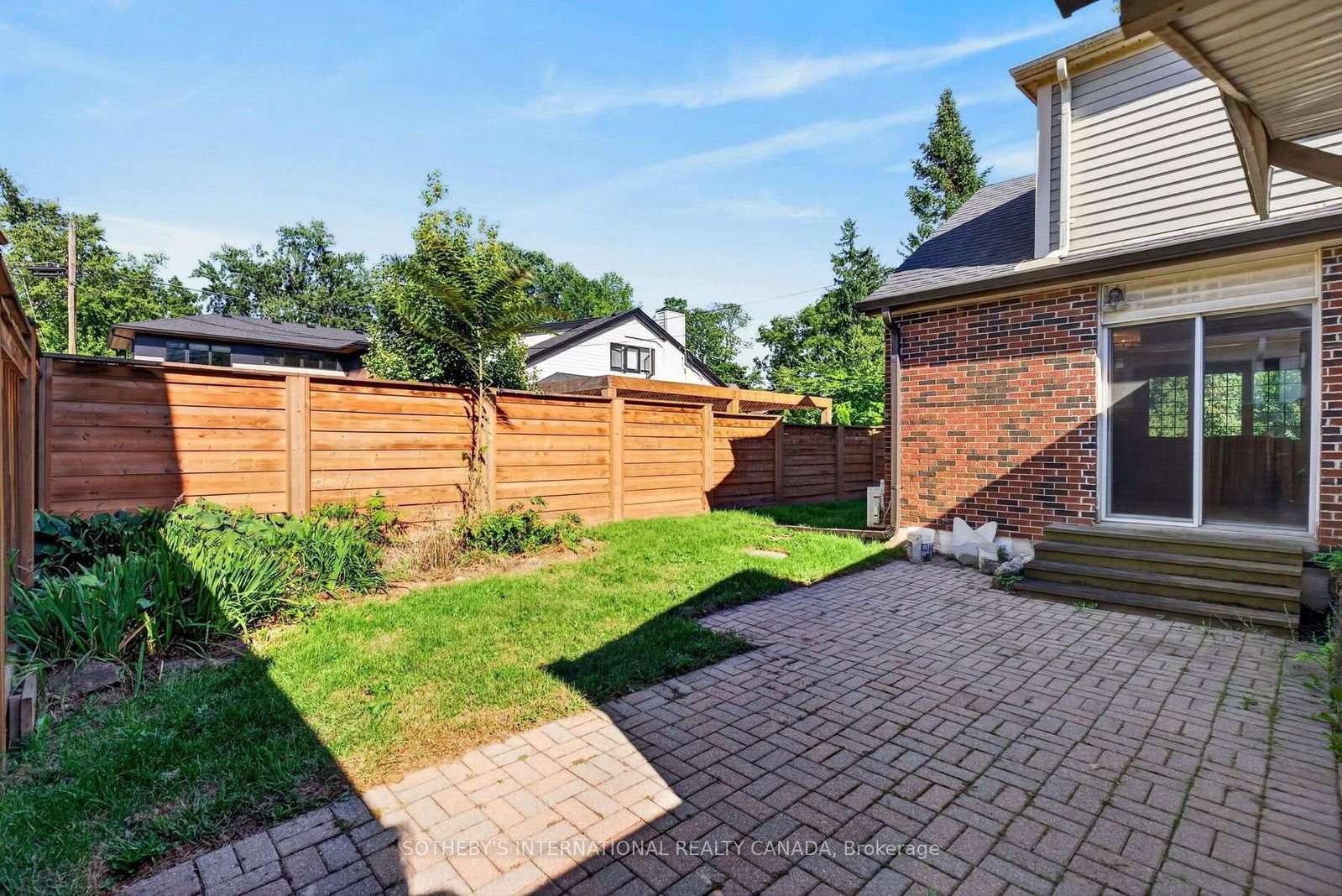 1375 Caroline Street • Burlington, ON photo 22