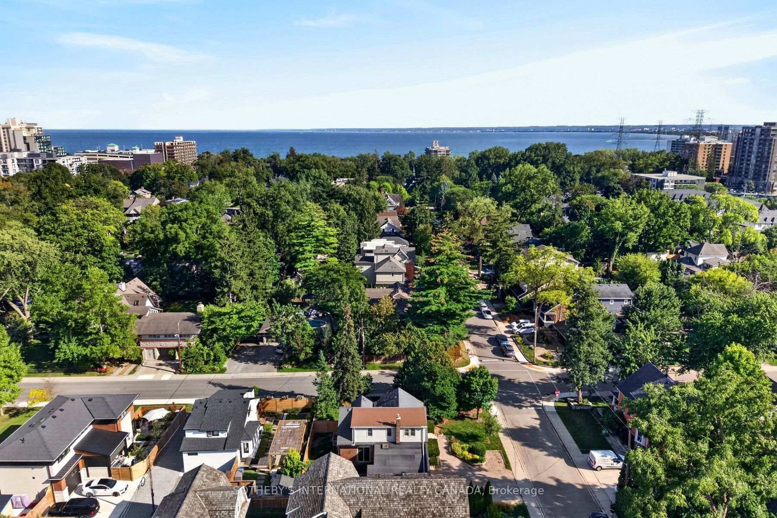 1375 Caroline Street • Burlington, ON photo 27