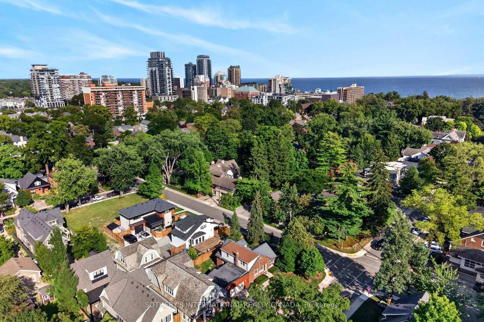 1375 Caroline Street • Burlington, ON photo 28