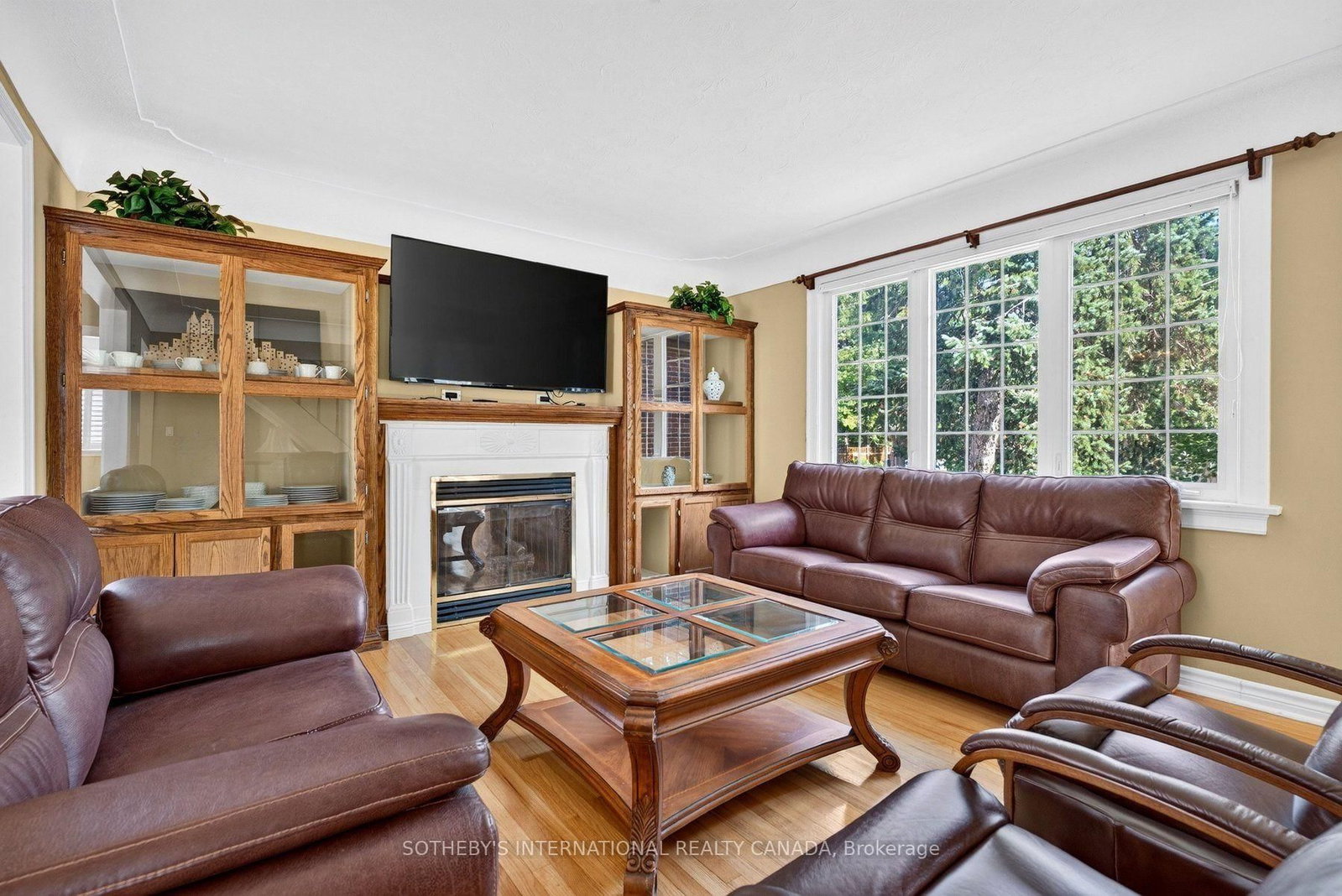 1375 Caroline Street • Burlington, ON photo 8