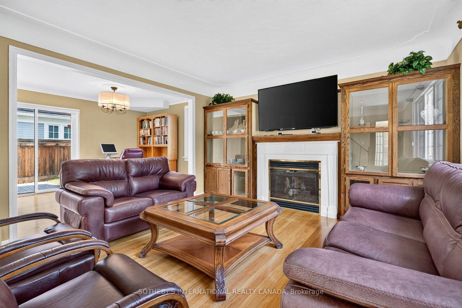 1375 Caroline Street • Burlington, ON photo 9