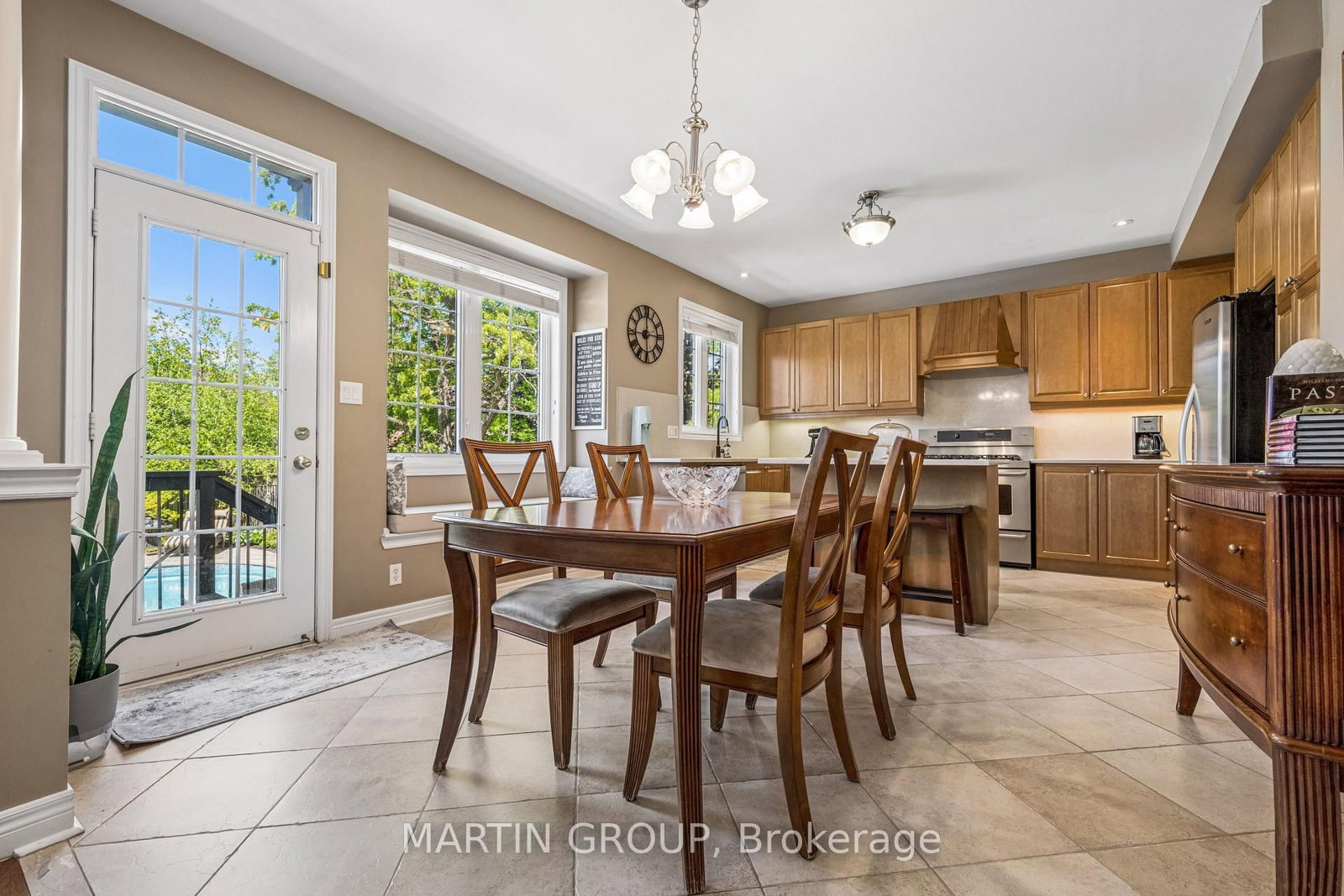 2283 Briargrove Circle • Oakville, ON photo 15